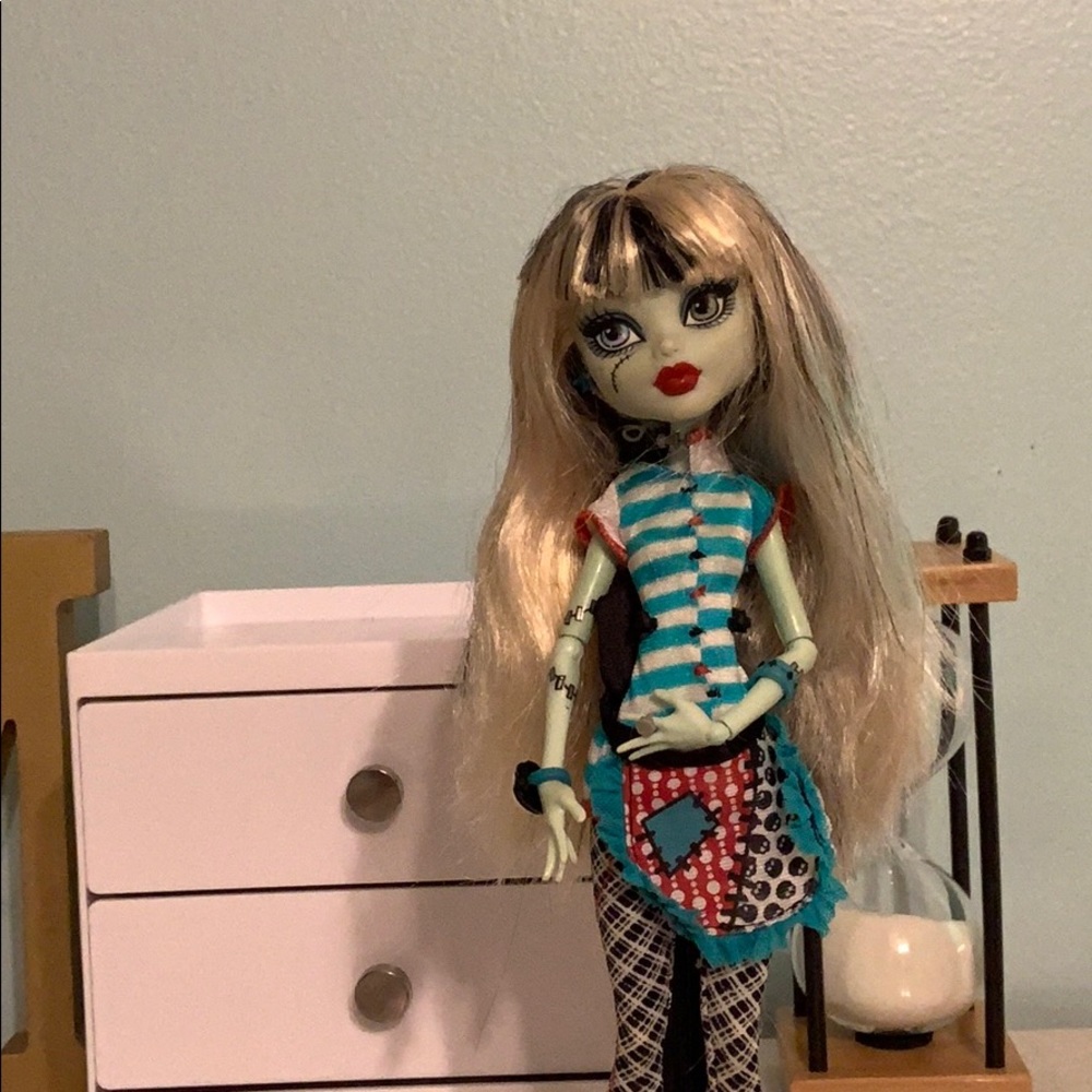 monster HIgh Doll: Frankie Stein